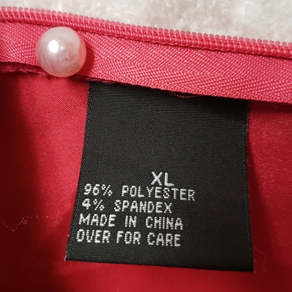 Woman's blouse - Picture 3 of 4